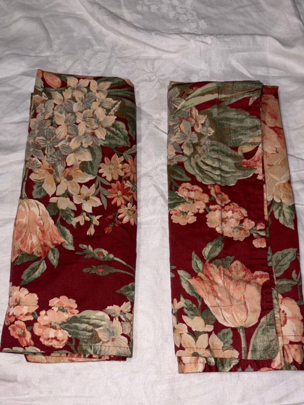 Like new Ralph Lauren set of 2 Desert Plains pillow shams